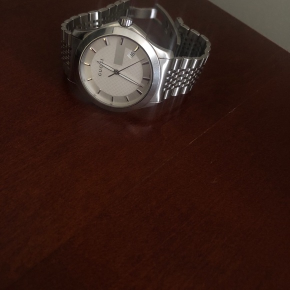 Gucci Men’s Watch - Picture 2 of 6